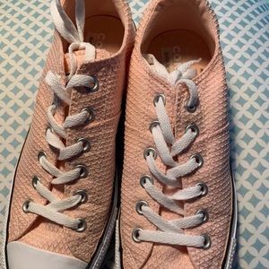 size 11 textured pink converse